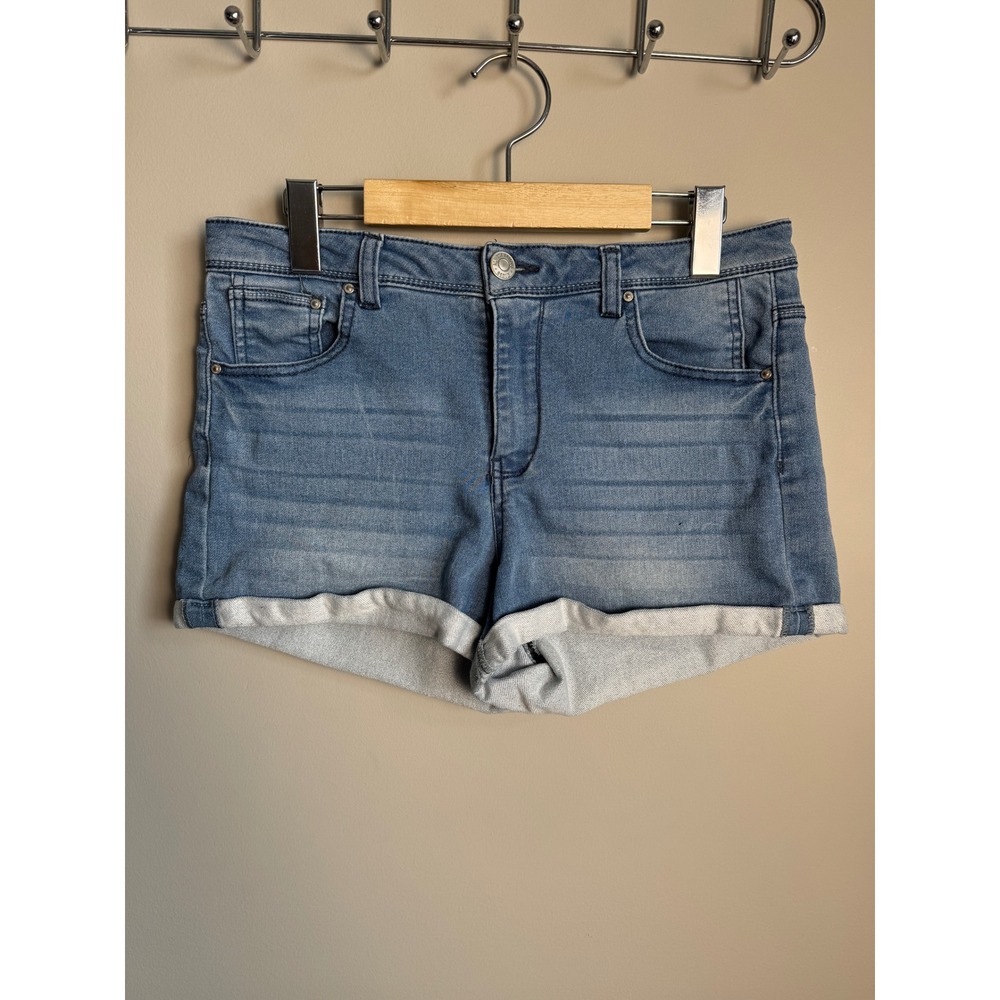 Almost Famous Women's Mid Rise Denim Shorts Blue Cuffed Stretch 11 Boho Festival